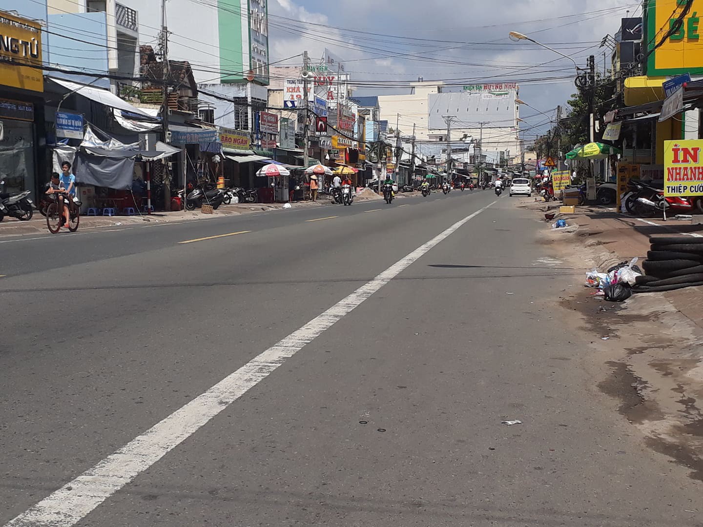 Tông chết nữ lao công đang quét rác, tài xế ô tô 7 chỗ phóng xe bỏ chạy-3