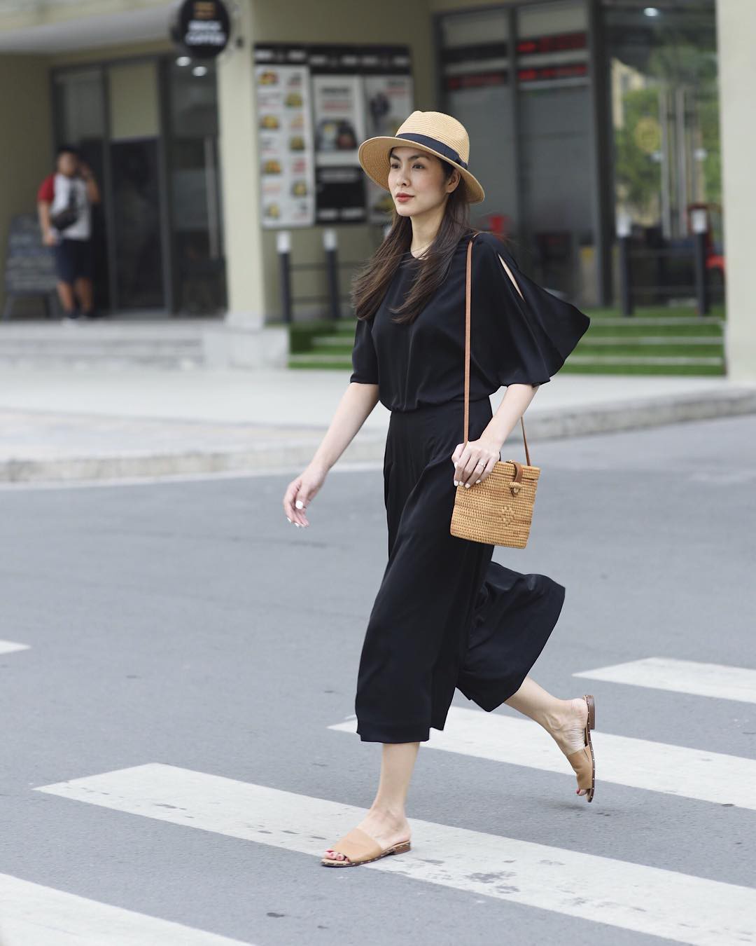 Ngược đời: Hà Tăng càng lớn tuổi, style càng trẻ trung bắt mắt và cô chỉ vận dụng đúng 3 bí kíp-4