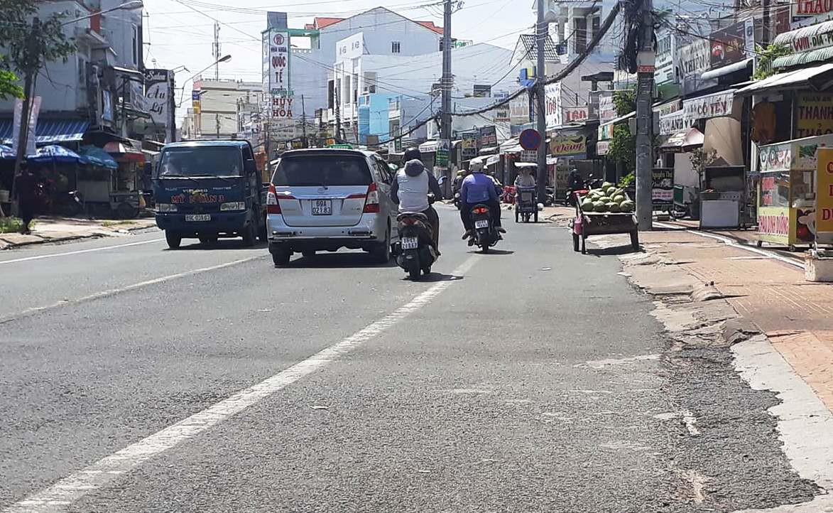 Vụ nữ công nhân vệ sinh bị xe ô tô 7 chỗ tông tử vong: Tôi chạy đến hiện trường, nhìn mà xót xa-2