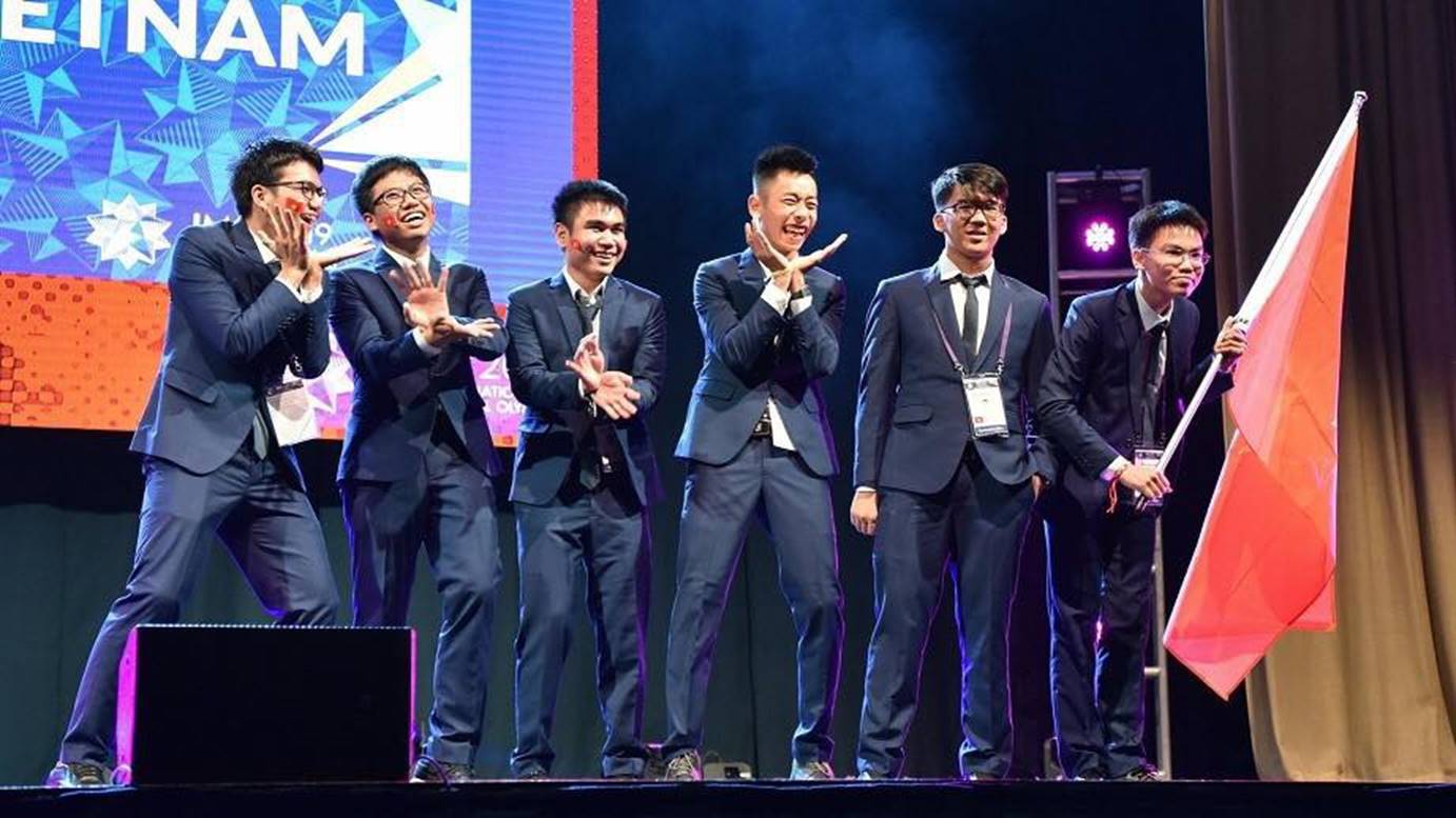 Ngôi trường cấp 3 giỏi hàng đầu Việt Nam: Có hàng chục huy chương quốc tế, thủ khoa khối C và cầu truyền hình Olympia chỉ trong một năm học-5