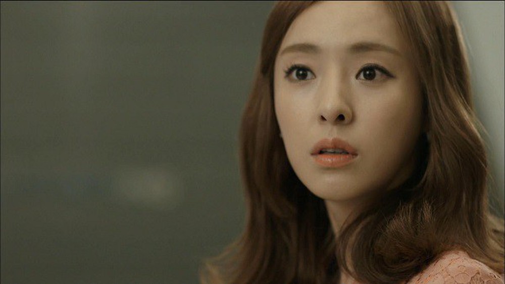 Bố bỏ mẹ để làm đám cưới rình rang với bồ nhí, tôi chết đứng khi nhìn thấy ảnh của cô ta-2