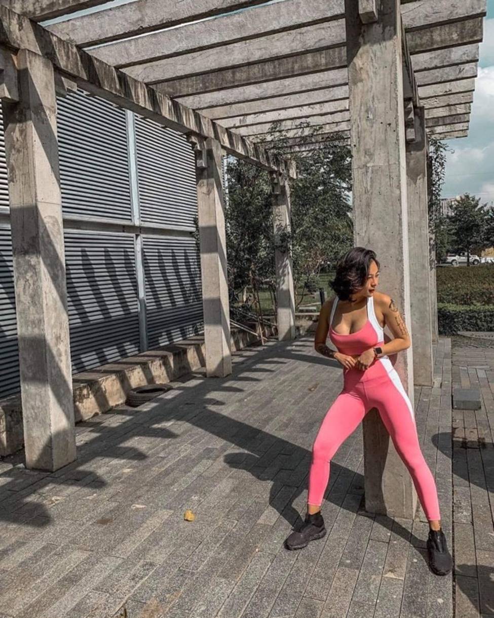 Hot trend: Diện đồ màu da đến phòng tập, ra đường-16