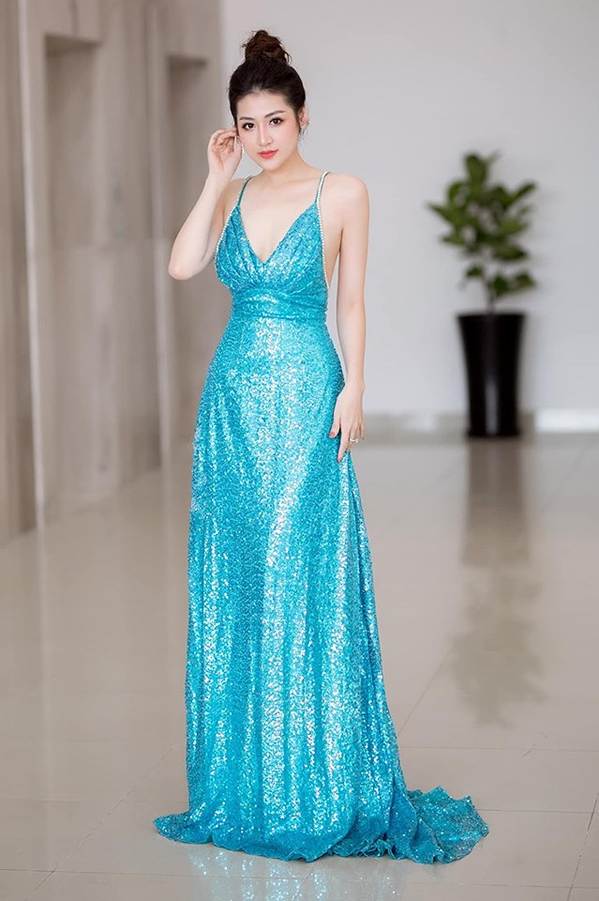 Hoa hậu Tiểu Vy gây bất ngờ với style tóc xù gợi cảm đầy cá tính-10