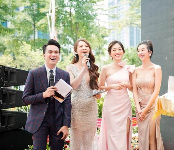 Hoa hậu Tiểu Vy gây bất ngờ với style tóc xù gợi cảm đầy cá tính-9