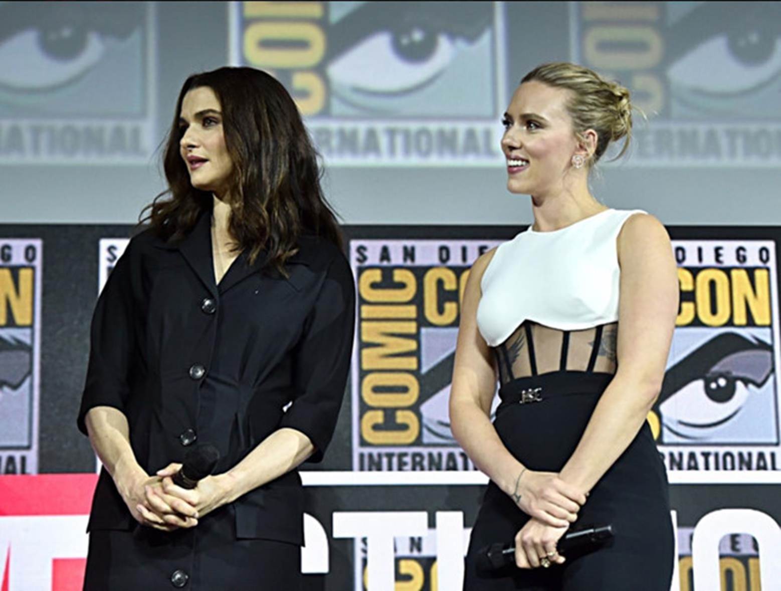 Angelina Jolie gầy guộc đáng báo động khi hội ngộ dàn sao-4