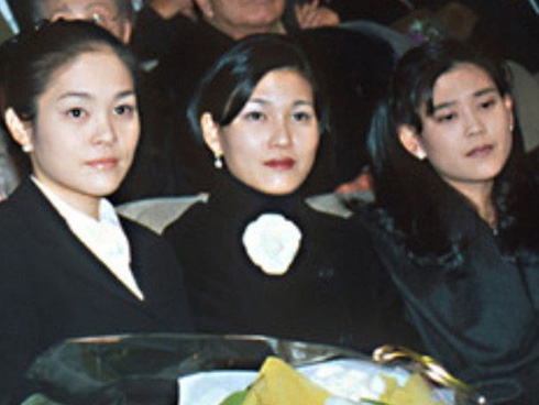 Tiểu thư đẹp nhất xứ Trung: Con gái bom sex Hongkong, tham gia dạ vũ xa hoa nhất thế giới-12