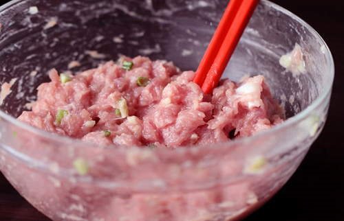 Đây là phần bẩn nhất của lợn chứa đầy ký sinh trùng, giá rẻ đến mấy cũng chớ mua kẻo rước bệnh vào người-2