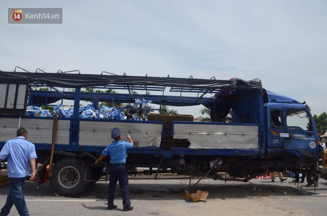 Giây phút xe tải lật đè nhóm người chờ sang đường: Các nạn nhân chỉ kịp hét lên vài tiếng là bị đè chết, hãi hùng lắm-5