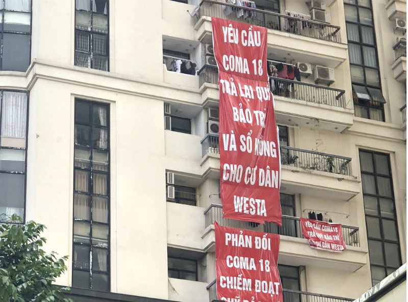 Tụ tập, treo biểu ngữ phản đối, dân chung cư cùng đường đòi quyền lợi-3