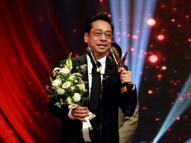 Bố của Vũ trong Về nhà đi con”: Từ cậu sinh viên được thầy bảo lãnh vào trường Cao đẳng Nghệ thuật đến người cha quyền lực nhất nhì màn ảnh Việt-3