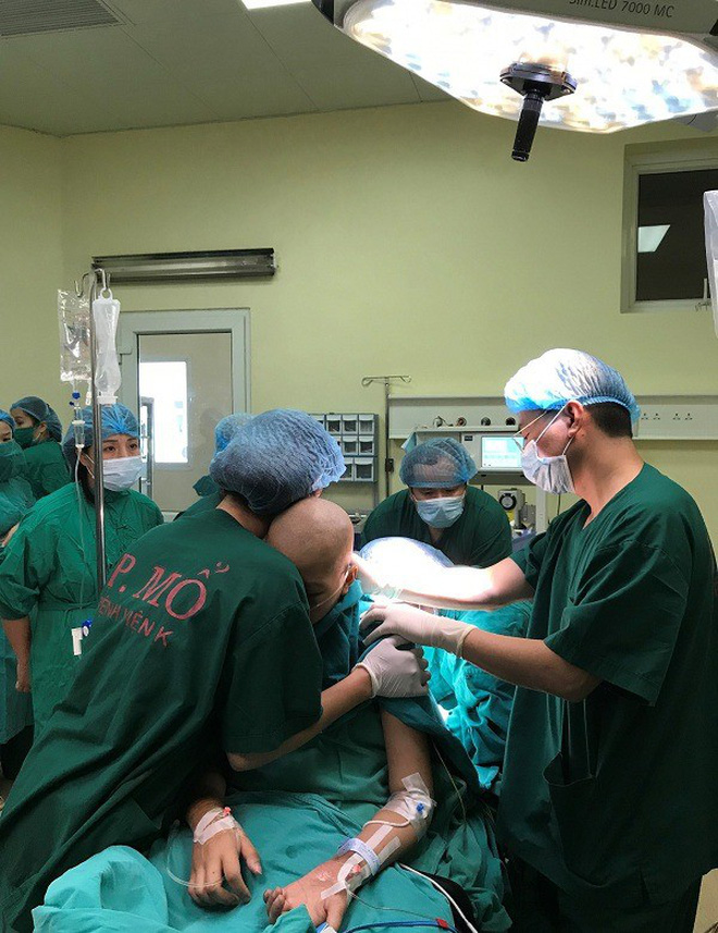 Nhật ký 55 ngày chiến đấu đầy cảm xúc của người mẹ ung thư và con trai: Mong Bình An rồi sẽ bình an!-4