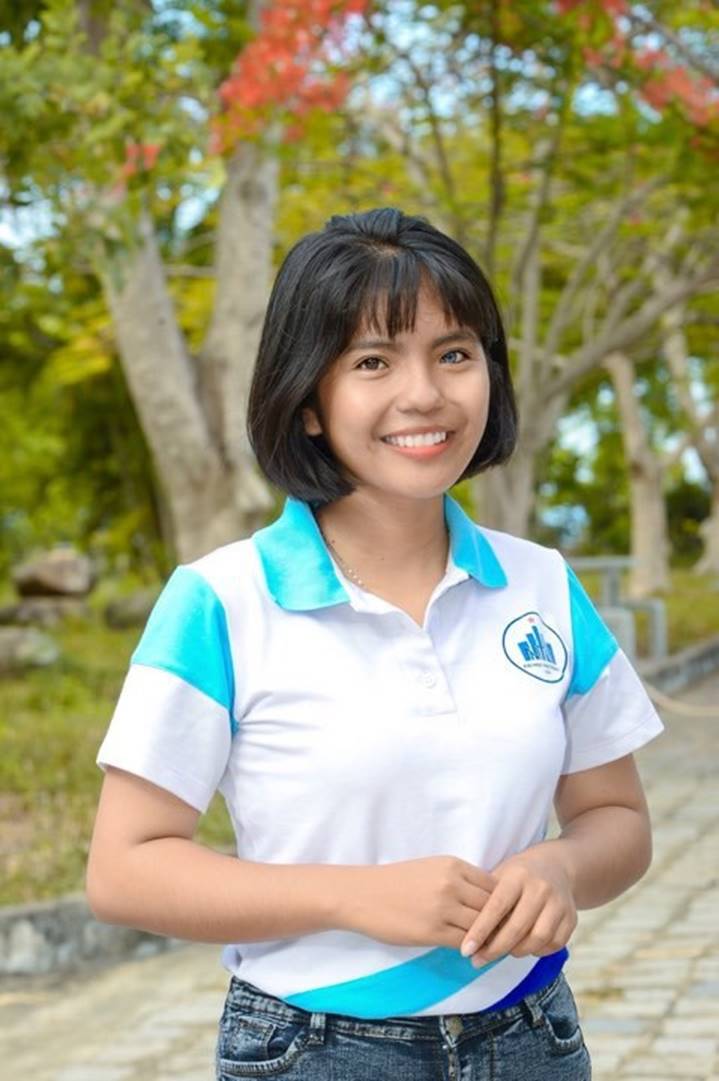 Trúng đại học, nữ sinh có đôi mắt 2 màu chọn cao đẳng-3