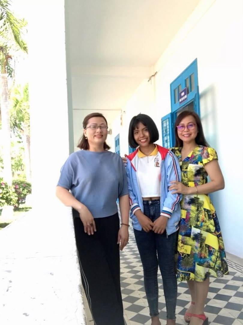 Trúng đại học, nữ sinh có đôi mắt 2 màu chọn cao đẳng-6