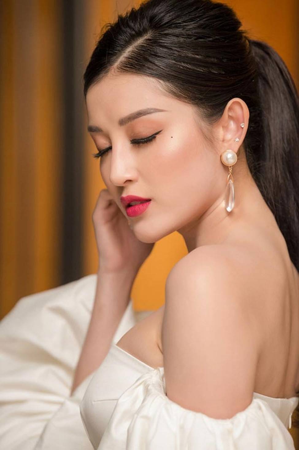 Váy trễ hút ánh nhìn của Chi Pu, Quỳnh búp bê...-8