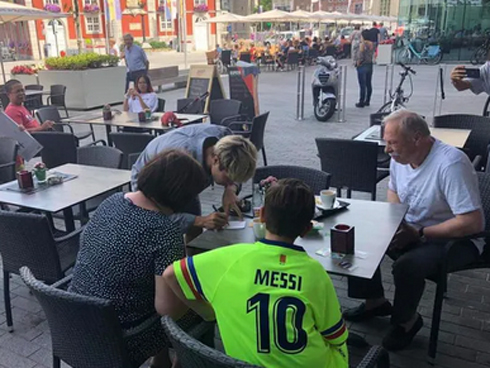 Công Phượng vượt Sơn Tùng, Đen Vâu, trở thành người có ảnh hưởng nhất trên mạng xã hội Việt Nam tháng 6-3