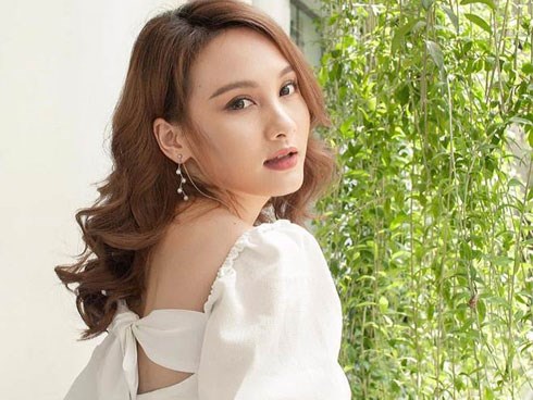 Ai cũng phải khen Bảo Thanh trắng như Bạch Tuyết, thì ra bí quyết của cô là tắm bia!