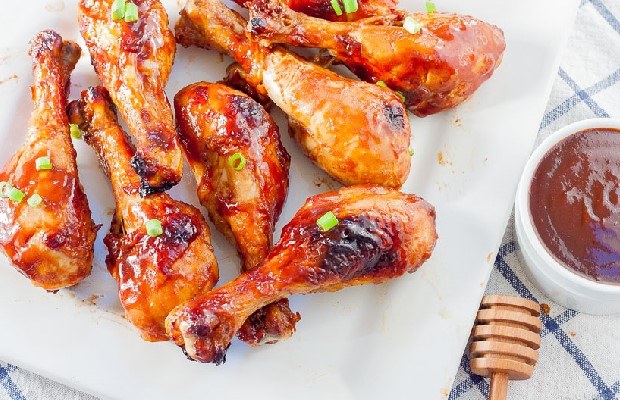 Đùi gà nướng mật ong làm theo cách này chỉ 15 phút là xong, bao ngon từng miếng, con ăn mấy cũng vẫn thèm-1