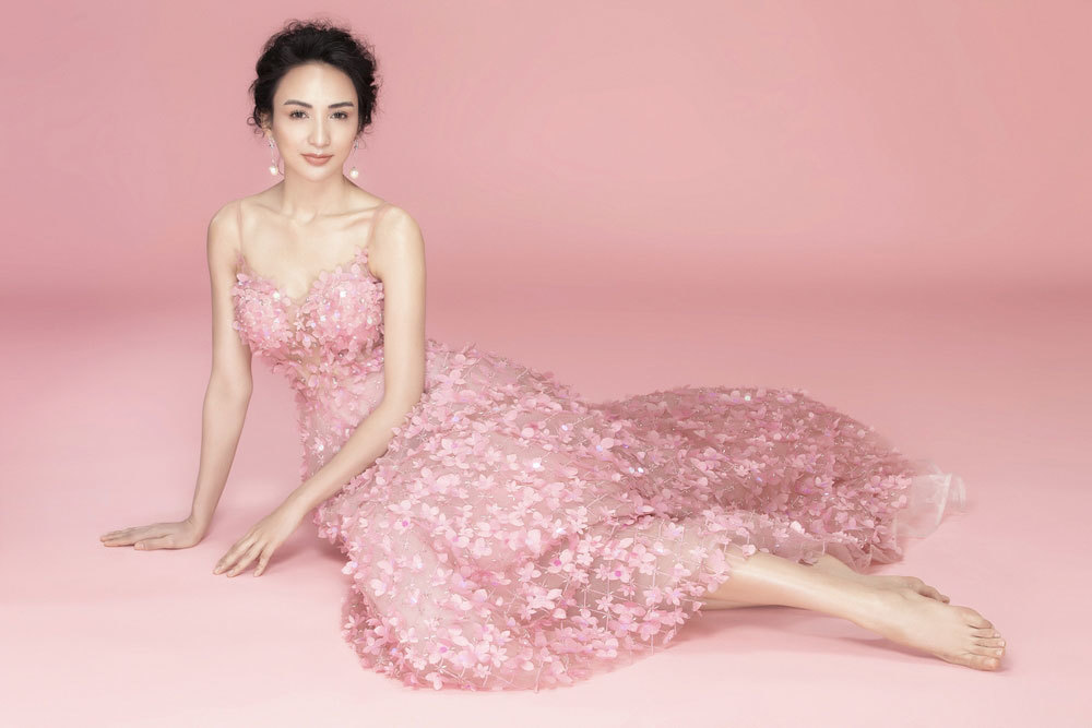 Ngọc Diễm khoe nhan sắc tươi trẻ mừng sinh nhật tuổi 32-3