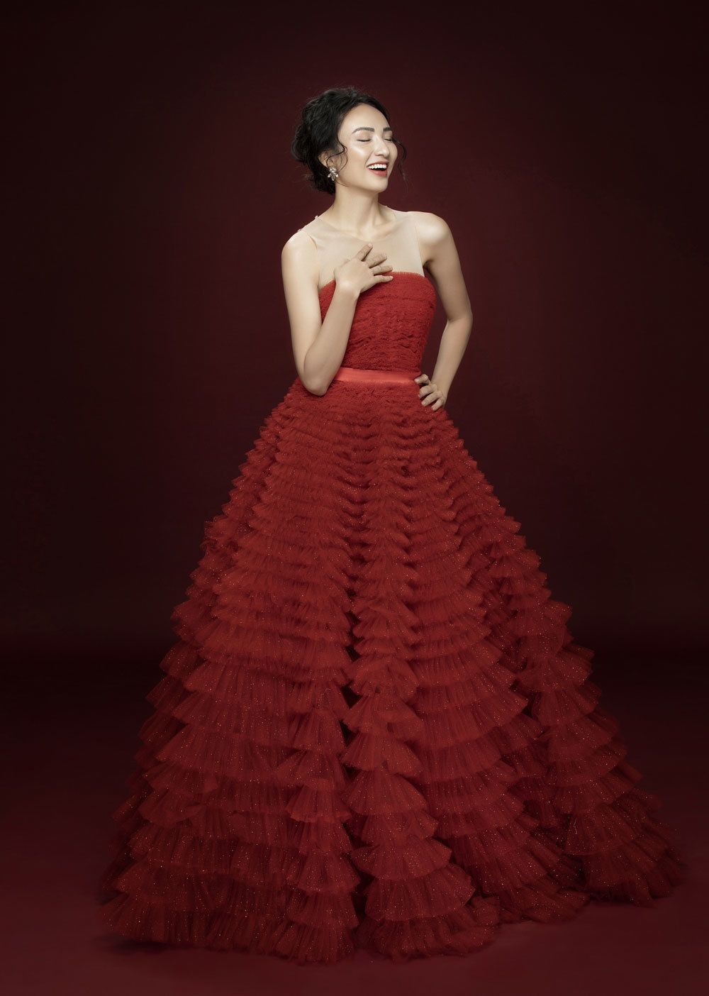 Ngọc Diễm khoe nhan sắc tươi trẻ mừng sinh nhật tuổi 32-5