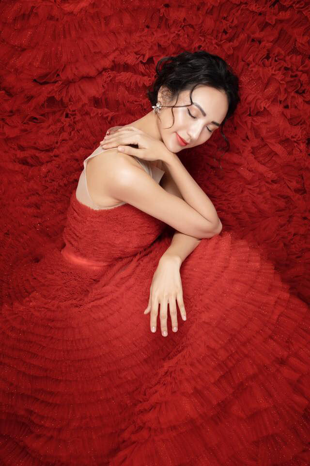 Ngọc Diễm khoe nhan sắc tươi trẻ mừng sinh nhật tuổi 32-6