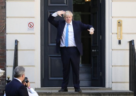 Hé lộ chân dung bóng hồng của tân Thủ tướng Anh: Mang danh là kẻ thứ 3 chen ngang tổ ấm 25 năm, trẻ trung quyến rũ và tài giỏi-1