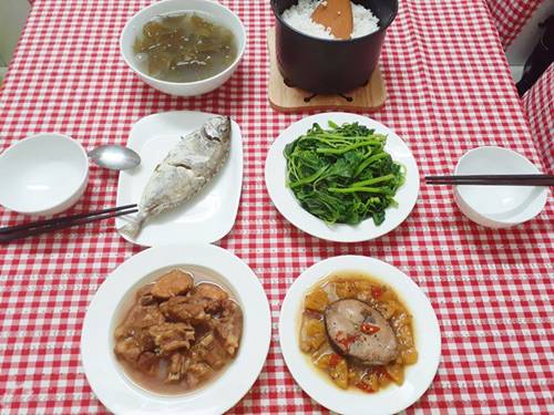 Làm cách nhà 30km nhưng ngày nào mẹ Bình Định cũng nấu đủ 3 bữa cho chồng con-3