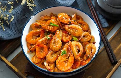 Mẹ đảm nấu tôm không cần bóc vỏ kiểu này, con lười ăn cũng phải chén hết 2 bát cơm-5