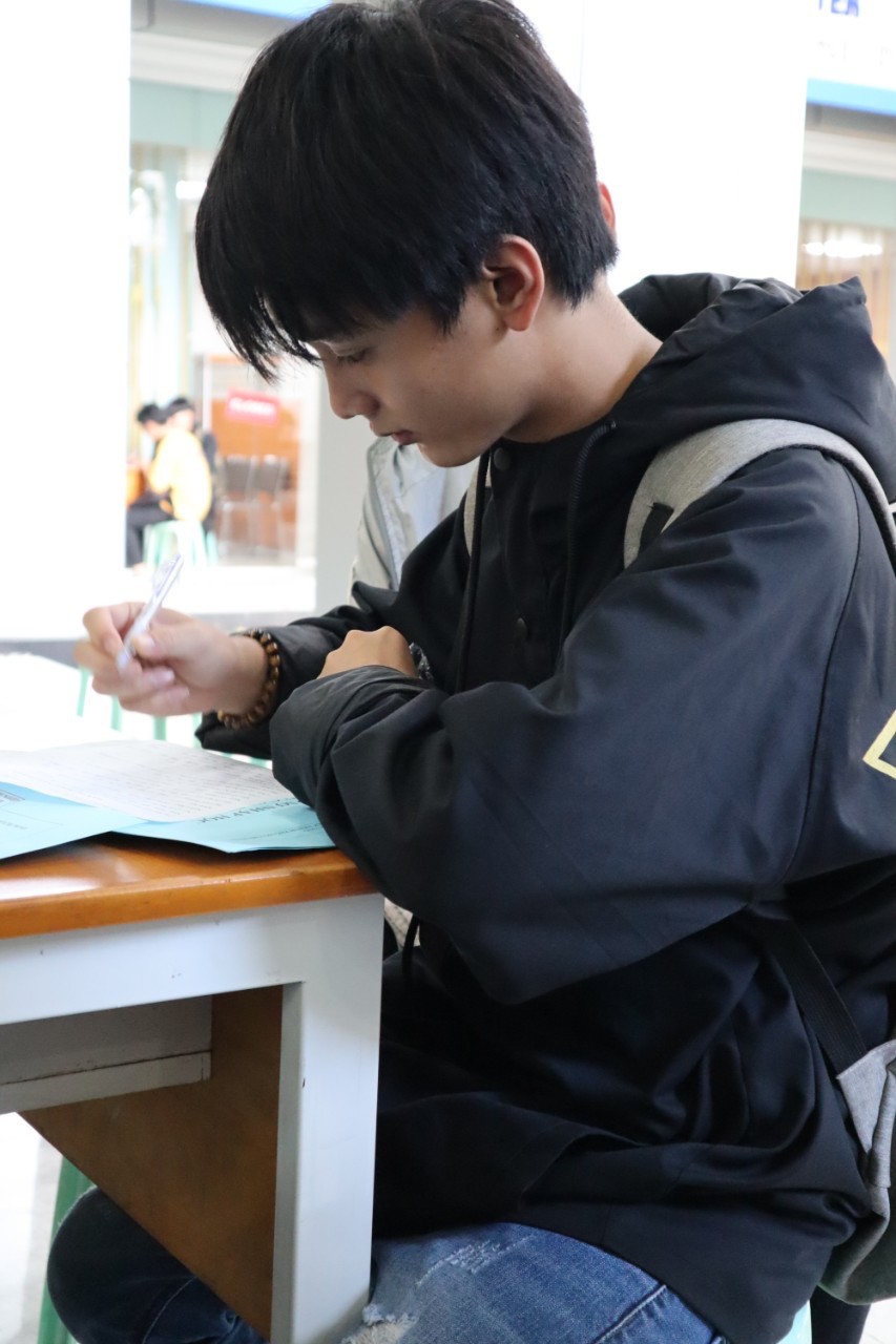 Cực phẩm mùa nhập học 2019: Nam sinh 2K1 với góc nghiêng thần thánh chẳng thua kém gì Idol Hàn Quốc, gây xốn xang MXH-4