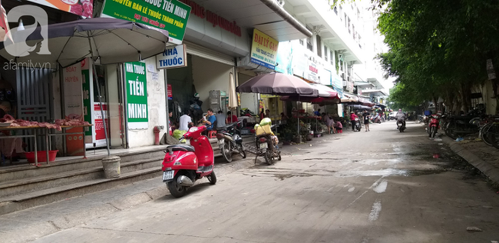 Chung cư HH Linh Đàm và cảnh tượng nhếch nhác, xuống cấp: Rác tập kết trước cổng chung, cảnh họp chợ lộn xộn và cơ sở vật chất ngổn ngang-1