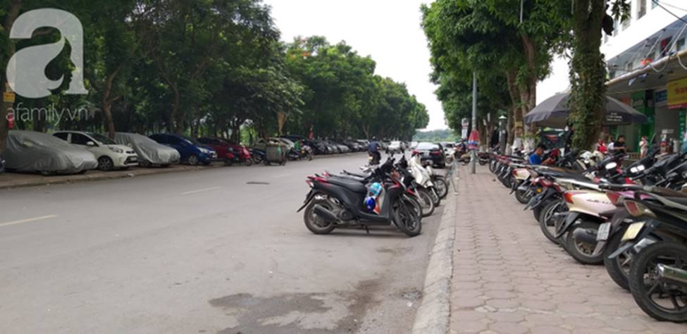 Chung cư HH Linh Đàm và cảnh tượng nhếch nhác, xuống cấp: Rác tập kết trước cổng chung, cảnh họp chợ lộn xộn và cơ sở vật chất ngổn ngang-5