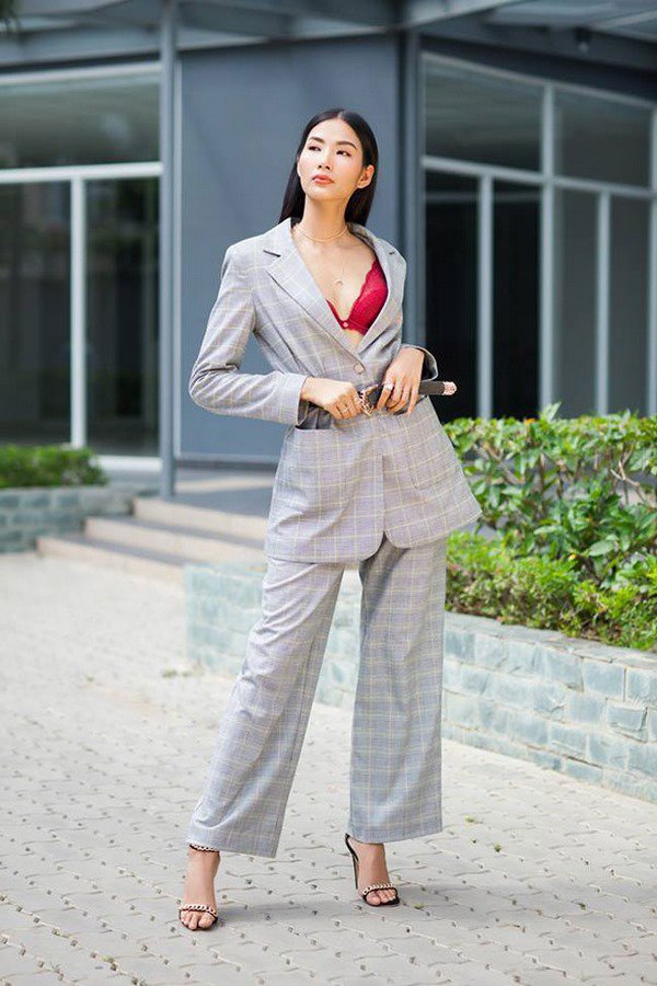 Diện cây đồ đen cực ngầu, Trương Quỳnh Anh vẫn khoe khéo vòng 1 khiến fan trông mòn con mắt”-9