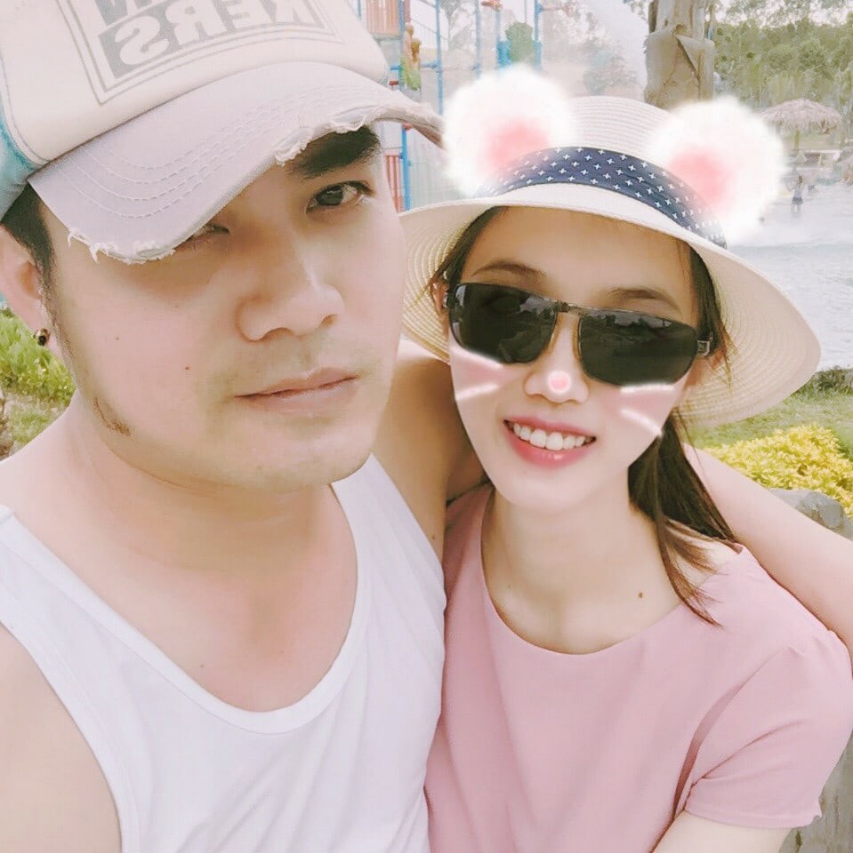 Trên phim cùng say mê chị Huệ (Thu Quỳnh) nhưng ngoài đời cả Tuấn Tú và Trọng Hùng đều đã có vợ xinh đẹp chẳng kém-8