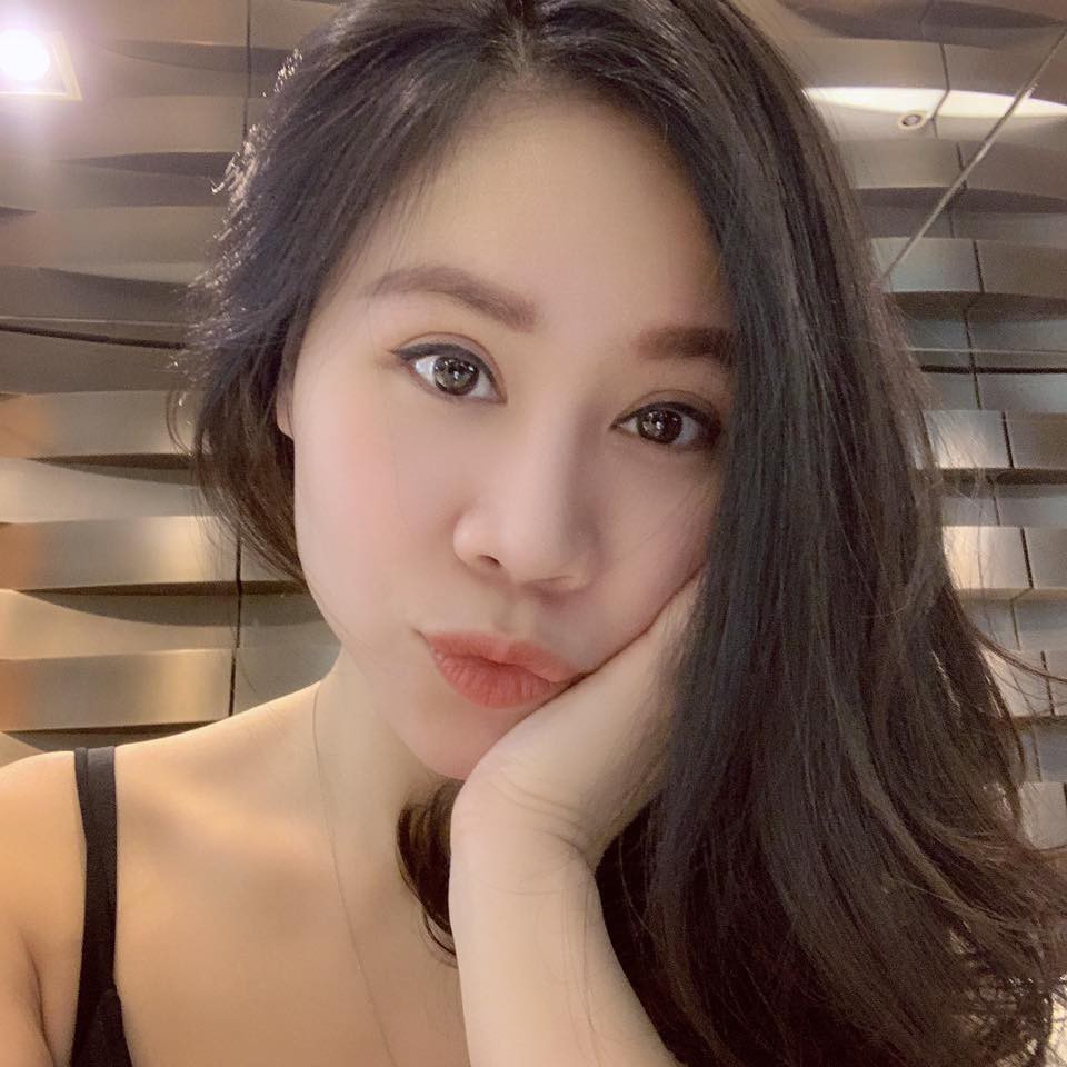 Trên phim cùng say mê chị Huệ (Thu Quỳnh) nhưng ngoài đời cả Tuấn Tú và Trọng Hùng đều đã có vợ xinh đẹp chẳng kém-4