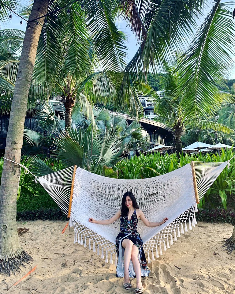 Trên phim cùng say mê chị Huệ (Thu Quỳnh) nhưng ngoài đời cả Tuấn Tú và Trọng Hùng đều đã có vợ xinh đẹp chẳng kém-5