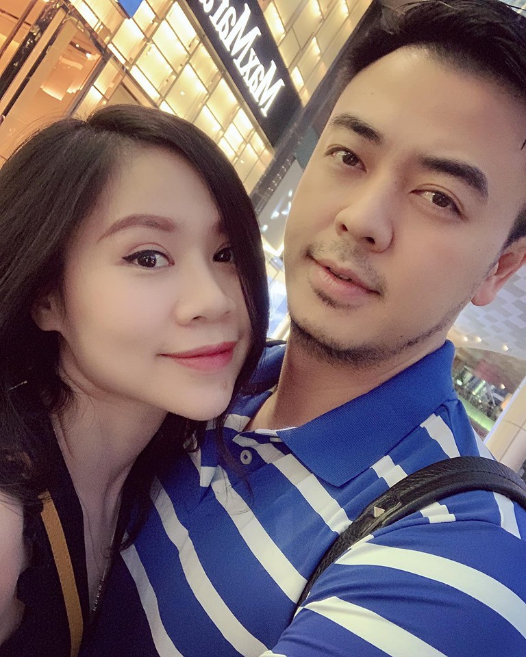 Trên phim cùng say mê chị Huệ (Thu Quỳnh) nhưng ngoài đời cả Tuấn Tú và Trọng Hùng đều đã có vợ xinh đẹp chẳng kém-3