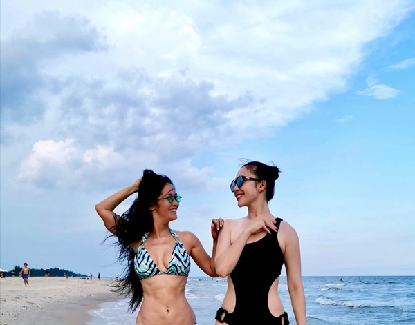 Hồng Nhung U50 khoe thân hình săn chắc khó tin với bikini-3