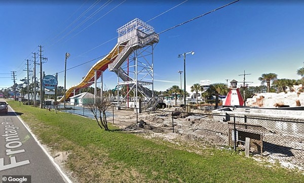 Người phụ nữ bị nhiễm vi khuẩn ăn thịt người sau khi đi công viên nước-2