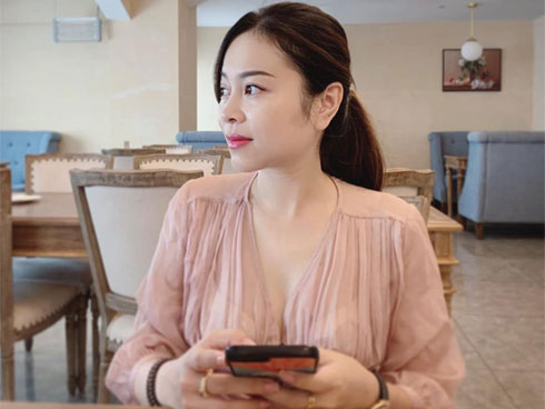 Hằng Túi phẫn nộ nhắn nhủ Thu Thủy khi con riêng của nữ ca sĩ nghi bị chồng trẻ ngược đãi-4