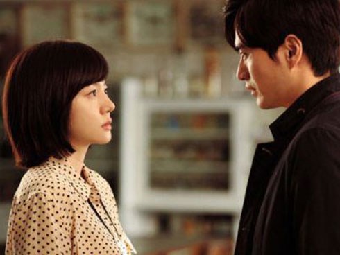 Đi họp lớp gặp lại tình cũ 10 năm, câu hỏi của chàng trai khiến tất cả nín lặng