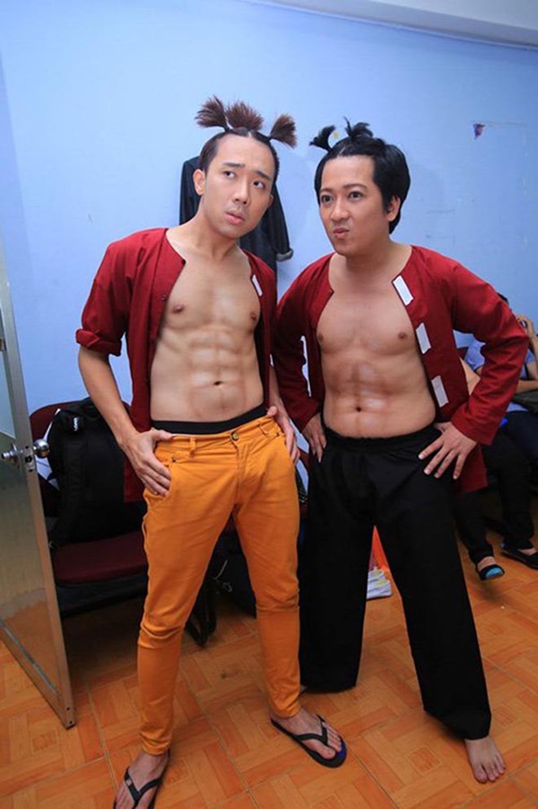 Những lần cởi áo khoe bụng hài hước của MC Trấn Thành-2