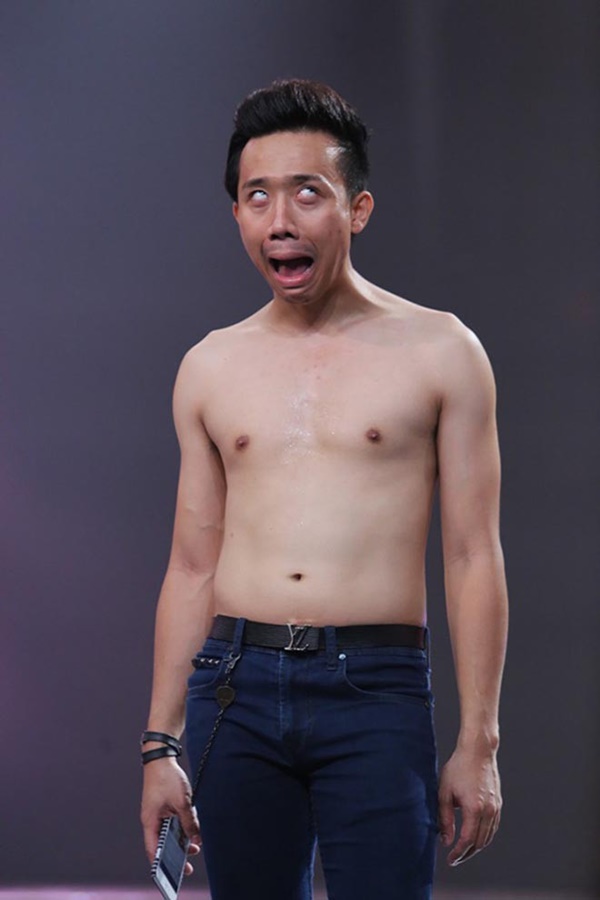 Những lần cởi áo khoe bụng hài hước của MC Trấn Thành-6