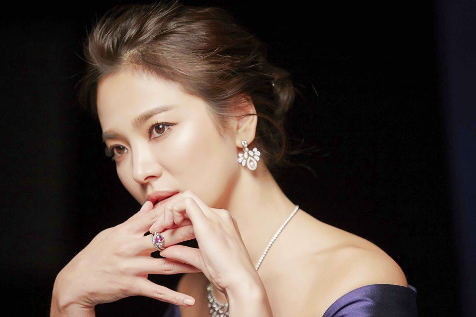 Sự cay nghiệt của showbiz Hàn: Khi nụ cười hậu ly hôn của Song Hye Kyo bị khoác lên mình cái tên gái quốc tế-3