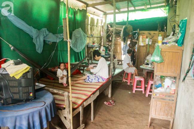 Cô bé tí hon 17 tuổi chỉ nặng 9kg và ước mơ: Em muốn làm họa sĩ để vẽ mọi thứ đẹp hơn-2