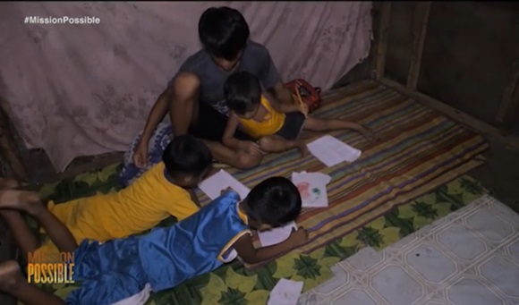 Cậu bé 13 tuổi vừa làm cha vừa làm mẹ của 3 đứa em vì biến cố cuộc đời ai nghe cũng thấy thương-3