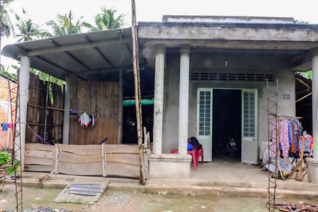 Cô bé tí hon 17 tuổi chỉ nặng 9kg và ước mơ: Em muốn làm họa sĩ để vẽ mọi thứ đẹp hơn-10