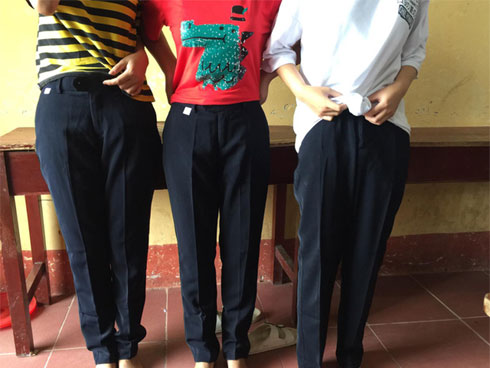 Đồng phục học sinh trước năm học mới: Ngậm đắng!-2