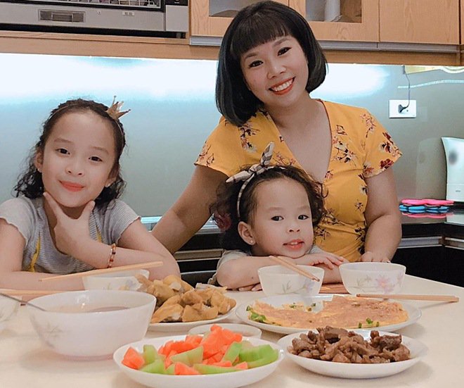 Vợ Hồng Đăng khoe bữa cơm gần 10 món nhưng nấu xong lại rưng rưng nước mắt-6