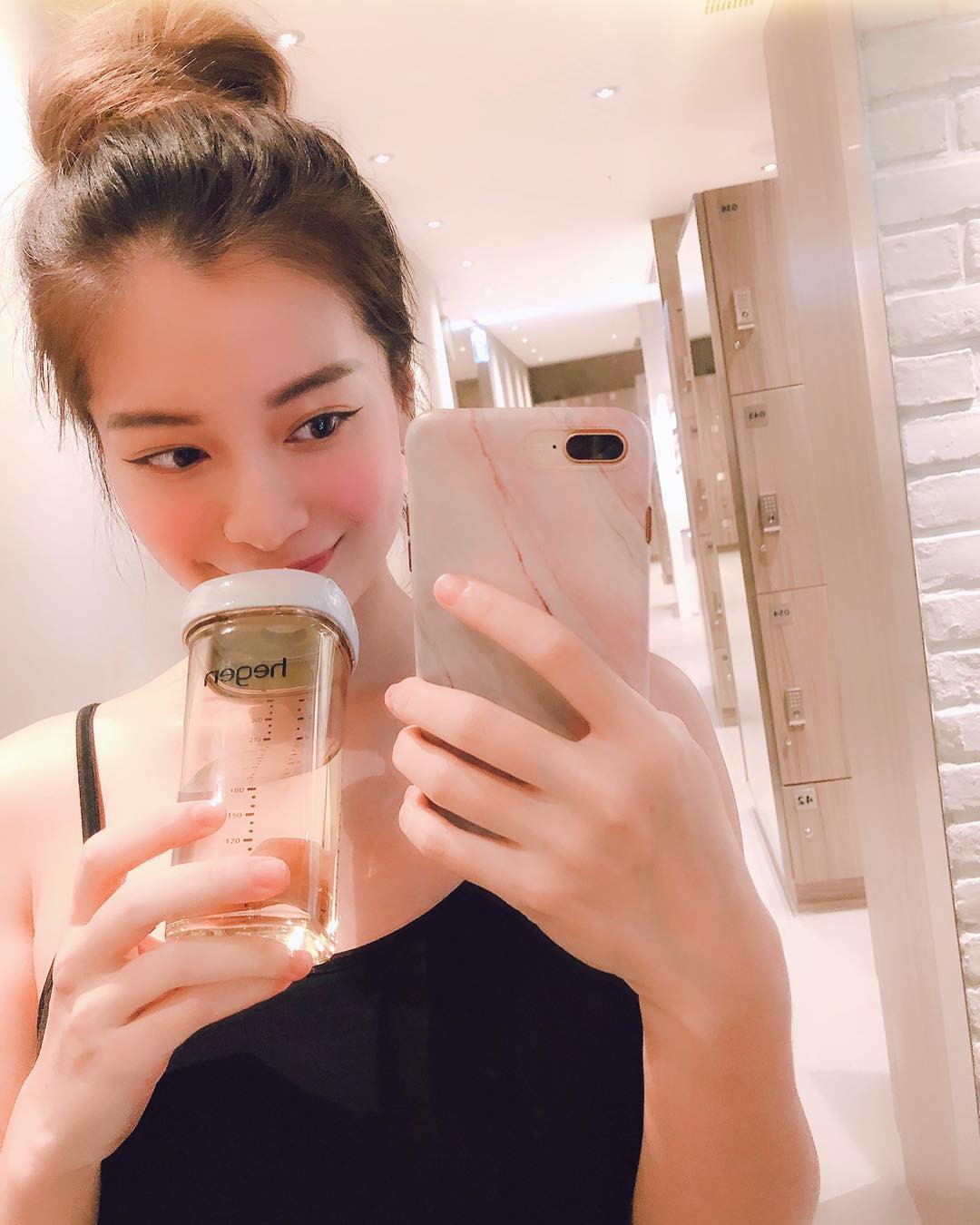 5 tips dễ ợt giúp làn da đầy tỳ vết của bạn trở nên nhẵn mịn, miễn nhiễm với mụn-4