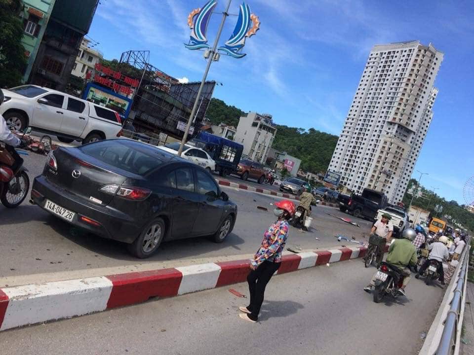 Đã có 2 người chết trong vụ xe khách điên tông một loạt xe máy ở TP Hạ Long-3