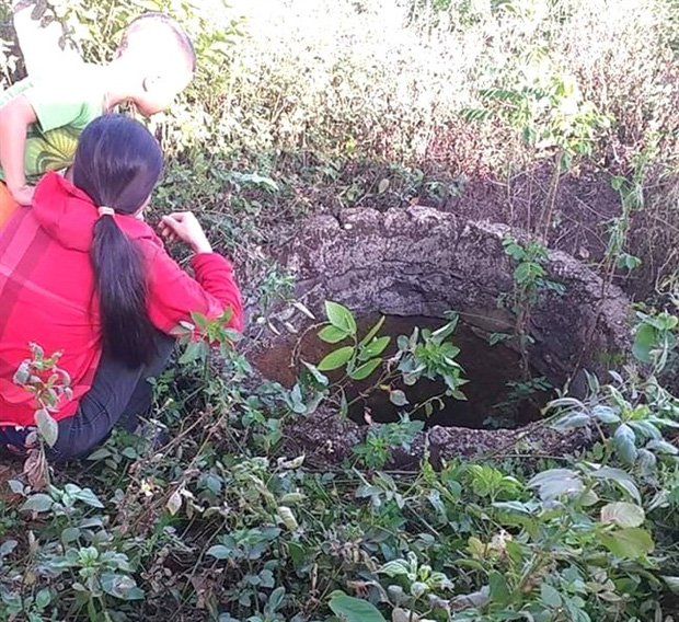 Cụ ông đi bắt cá, bị rơi xuống giếng hoang hơn 5 tiếng đồng hồ-2